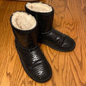 UGG Australia Black Short Sequins sheepskin lined Winter Warm Bling US 5 EUR 35
